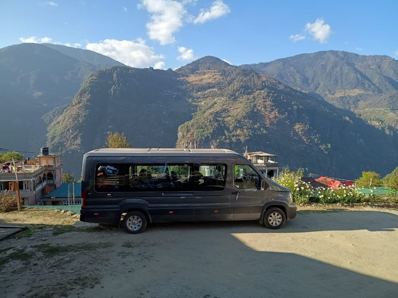 Force Urbania On Rent For Mountain Trip